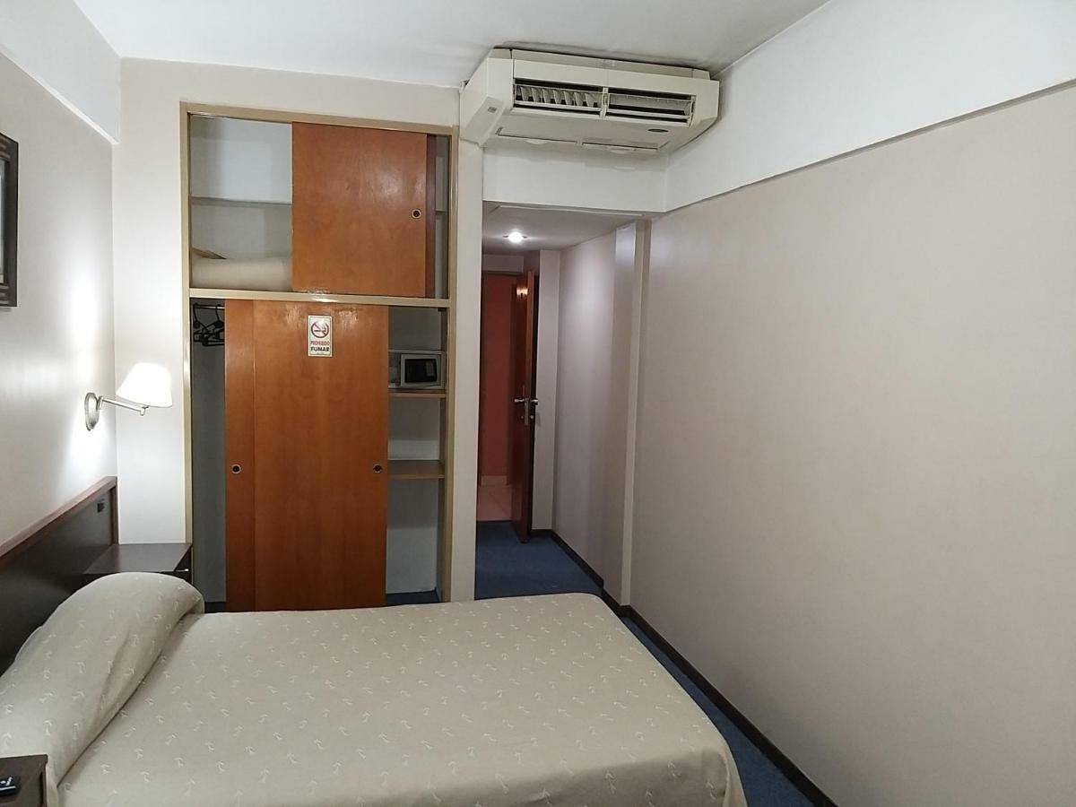 Hotel Carrara บัวโนสไอเรส ภายนอก รูปภาพ
